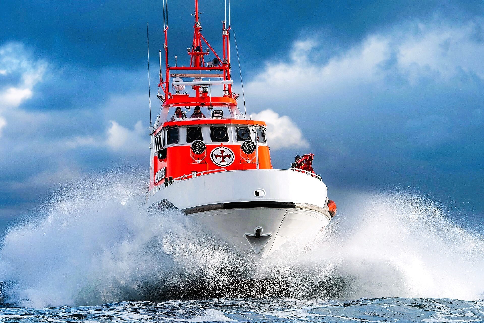 Öltanker vor Rügen havariert - droht jetzt der Ostsee eine Ölpest?