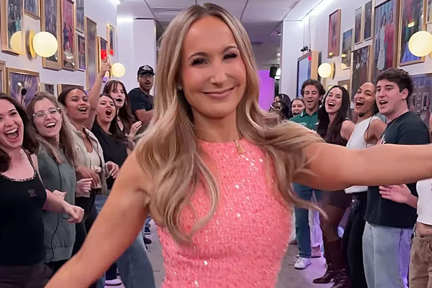 Nikki Glaser Conquers Her “Spirit Tunnel” Jitters — and It’s Hilarious